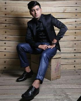 Ashish Giri portfolio image1